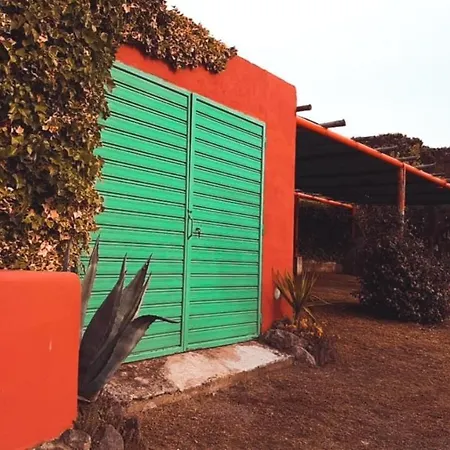 Tenuta Di Pontesodo 乡村民宿 *